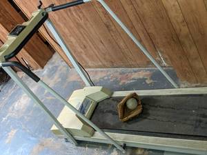 lot 45 image: Vitamaster 9855V treadmill, speeds ...