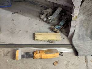 lot 123 image: Lot of multiple hitches and trouble...