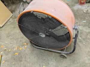 lot 144 image: 25 Max Air high velocity floor fan...