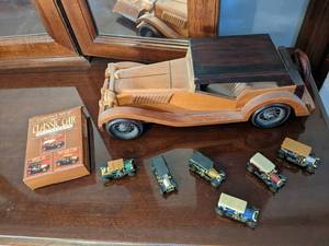 lot 181 image: Wood Vintage Car, and (6) ...