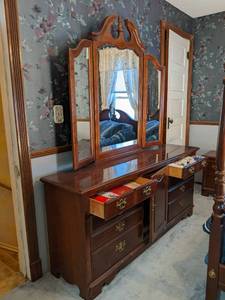 lot 182 image: Vintage Dresser with Bifold Mirror ...