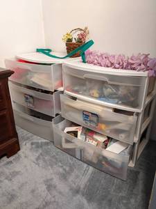 lot 189 image: (2) Sterilite 3 Drawer Storage Cabi...