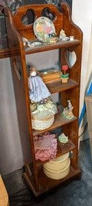 lot 199 image: Vintage Display Shelf With Contents...
