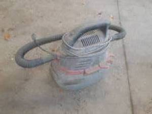 lot 61 image: Husky 2.5 gallon wetdry vac...