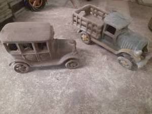lot 73 image: 2 antique metal vehicles (see photo...