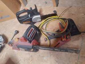 lot 263 image: Jumper Cables, Homelite Electric Ch...