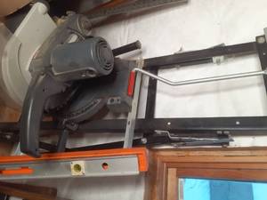 lot 5 image: Sears Craftsman 3HP 10 Compound Miter  Saw on Stand One Square, two Levels