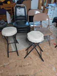 lot 227 image: (3) Stackable Chairs, (2) Folding C...