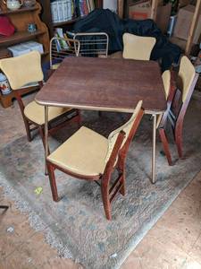 lot 237 image: 4 Vintage collapsible wood Dining C...