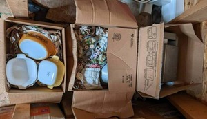 lot 251 image: Corning Ware Dishware, Home Decor a...