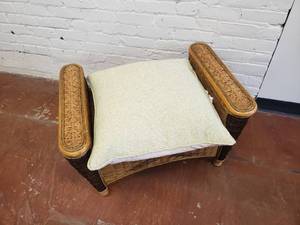 lot 79 image: Vintage 1930s Art Deco Wicker and Rattan Ottoman