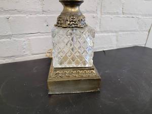 lot 74 image: Corinthian Column Table Lamp