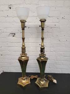 lot 8 image: Vintage Hollywood Regency Style Rembrandt Lamps, pair