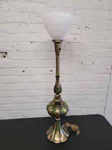 lot 9 image: Vintage Rembrandt Brass Table Lamp