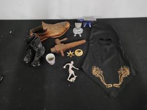 Collection of Dcor and Collectibles