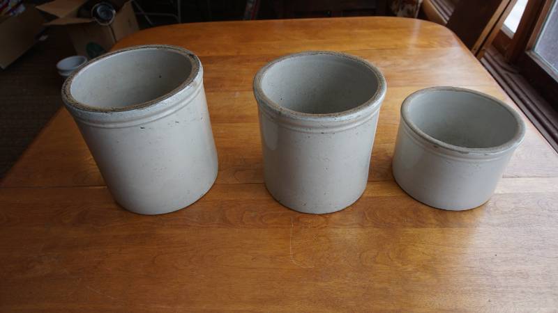 lot 59 image: Three Stoneware Crocks---Three Different Sizes