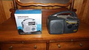 lot 15 image: Grundig Emergency Radio--TR200 AMFMSW Radio---Freeplay FMAM