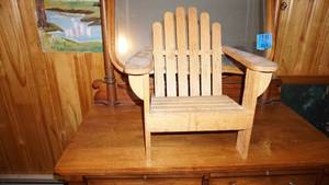 lot 19 image: Home Made Childs Wooden Deck Chair