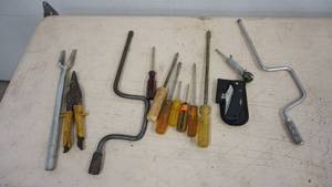lot 156 image: Miscellaneous Tools--Screwdrivers--Knife In Case-Etc.