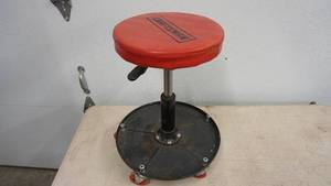lot 166 image: Craftsman Service Chair On Casters