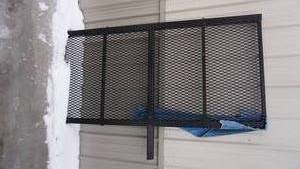lot 174 image: Black Rod Iron Fence---69 Long  x  34 Wide  x  2 Deep----2 Receiver
