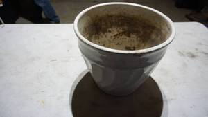 lot 126 image: White Ceramic Flower Or Plant Pot