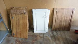 lot 135 image: Wooden Cabinet Doors With Hardware--White Formica Cabinet Doors With Hardware