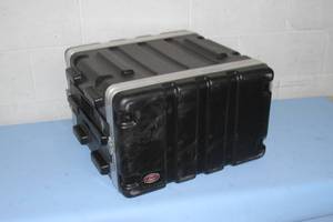 lot 34 image: SKB Pro Audio Equipment Case with Built-in Rack Mounting Hardware with Removeable Front & Rear Covers