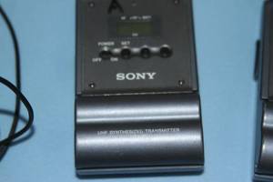 lot 44 image: Sony UTX-B1 & URX-P1 Wireless Lavalier Microphone Transmitter & Receiver System