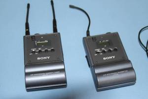 lot 45 image: Sony UTX-B1 & URX-P1 Wireless Lavalier Microphone Transmitter & Receiver System
