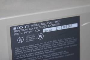 lot 50 image: Sony PVM-14M2U 14 CRT Video Production Color Monitor - Retro Gaming