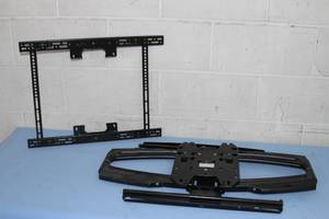 lot 65 image: Chief TS325TU Medium THINSTALL Dual Swing Arm Flat Screen Wall Mount
