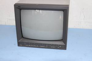 lot 71 image: JVC TM-A130SU Pro Video Broadcast Color CRT Monitor - Retro Gaming