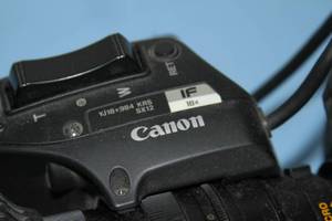 lot 75 image: Sony Professional Digital Widescreen Broadcast Video Camera System - DXC-D30WS with CA-537 Adapter & Canon Lens