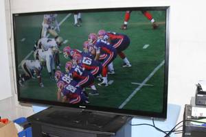 lot 101 image: Sharp LC-60LE745U 60 Aquos SMART LED Television  TV  Display  Monitor with Tabletop Stand