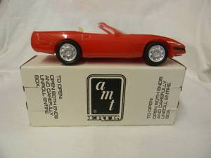 NEW IN BOX - AMTERTL 125 Scale SPECIAL EDITION 1992 CHEVROLET CORVETTE CONVERTIBLE (BRIGHT REDWHITE INTERIOR) Promo Car Model - GREAT PIECE - SEE PICTURES
