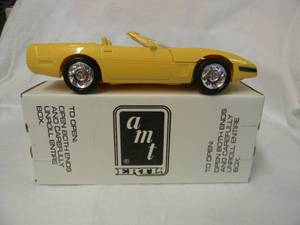 NEW IN BOX - AMTERTL 125 Scale 1995 CHEVROLET CORVETTE CONVERTIBLE (YELLOW) Promo Car Model - GREAT PIECE - SEE PICTURES