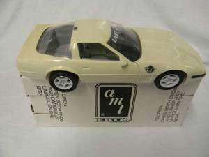 NEW IN BOX - AMTERTL 125 Scale PROMOTIONAL PRESS RELEASE 1996 LAST CHEVROLET CORVETTE C-4 (ARCTIC WHITE) Promo Car Model - GREAT PIECE - SEE PICTURES