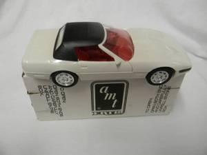 NEW IN BOX - AMTERTL 125 Scale SPECIAL EDITION 1 MILLIONTH CORVETTE - 1992 CHEVROLET CORVETTE CONVERTIBLE (ARCTIC WHITERED INTERIOR) Promo Car Model - GREAT PIECE - SEE PICTURES