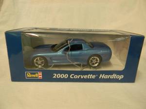 NEW IN BOX - REVELL PROMO MODEL125 Scale 2000 CHEVROLET CORVETTE HARDTOP (BLUE) GREAT PIECE - SEE PICTURES