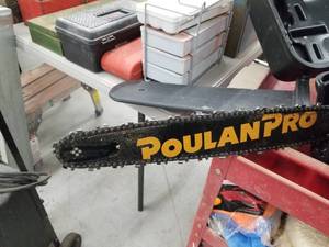 lot 314 image: Poulan Pro PR5020 20 50cc Gas Chain Saw, Case