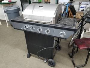 lot 320 image: Nexgrill 5-burner Propane Gas Grill
