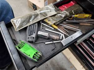 lot 321 image: Hex Wrench Sets, Misc. Hex Wrenches, Center Punches