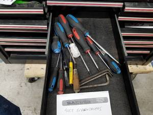 lot 325 image: Lot of (12) Precision Screwdrivers and Angle Screwdrivers
