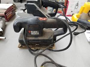 lot 341 image: Black & Decker 7448 Sander