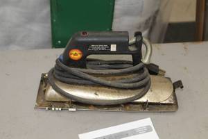 lot 373 image: Crain Cutter #900 Heat Bond Iron