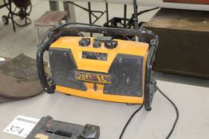 lot 371 image: DeWalt DW911 Work Site RadioCharger