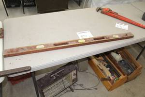 lot 379 image: Peerless 48 2000 Professional Level
