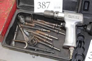 lot 387 image: PH45B Air Chisel, Bits, Case