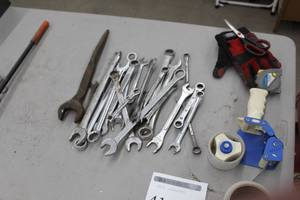 lot 416 image: Hand Tools - Combination Wrenches, Ratchet Wrench